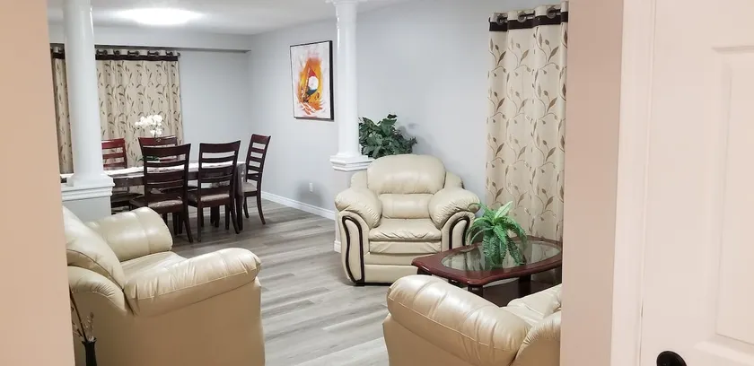 Luxury Detached 4 Bedroom House - Image 1