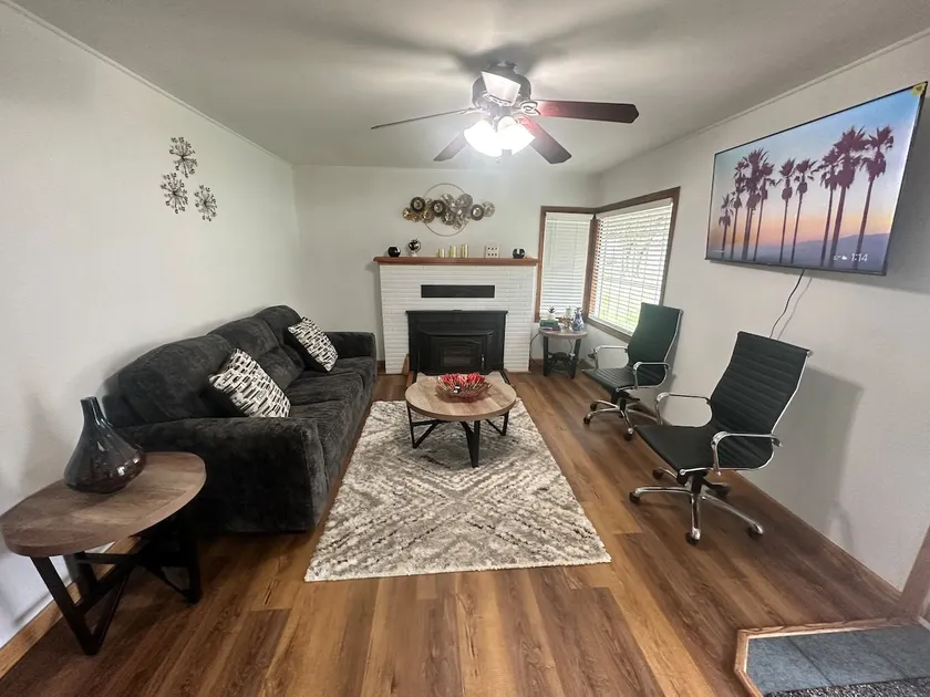 Home In Redway - Image 1