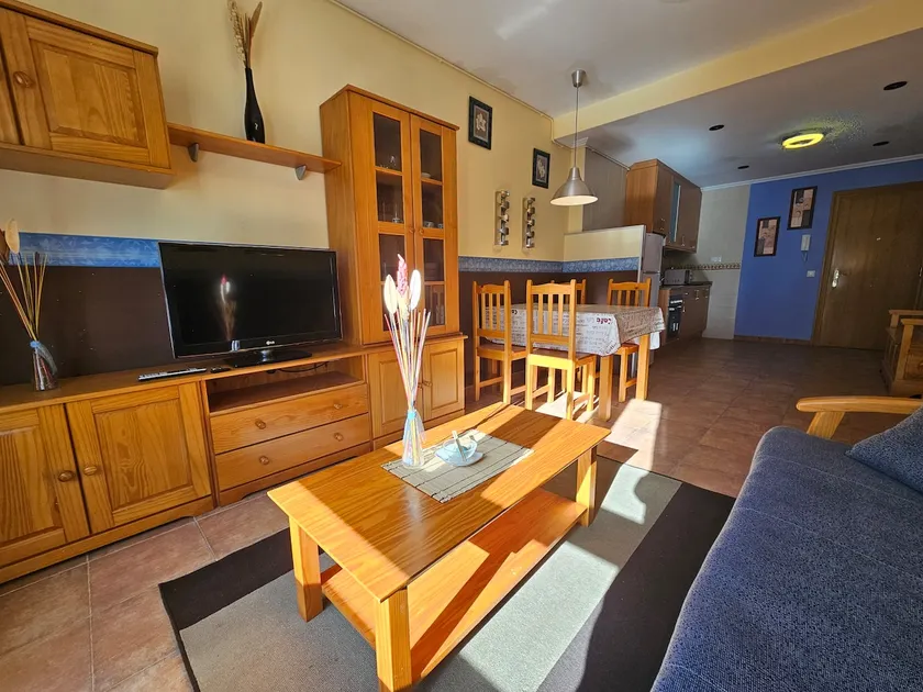 21A02 Cozy apartment with garage by R2R - Image 1