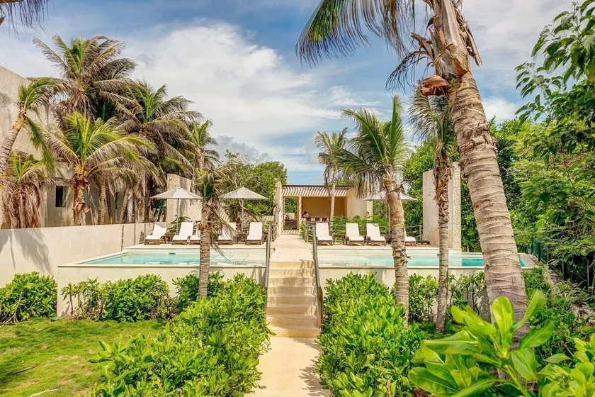 Akumal Bay With Access To The Beach 7 Rooftop Pools - Image 1