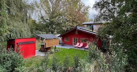 Le Chalet Rouge - Image 1