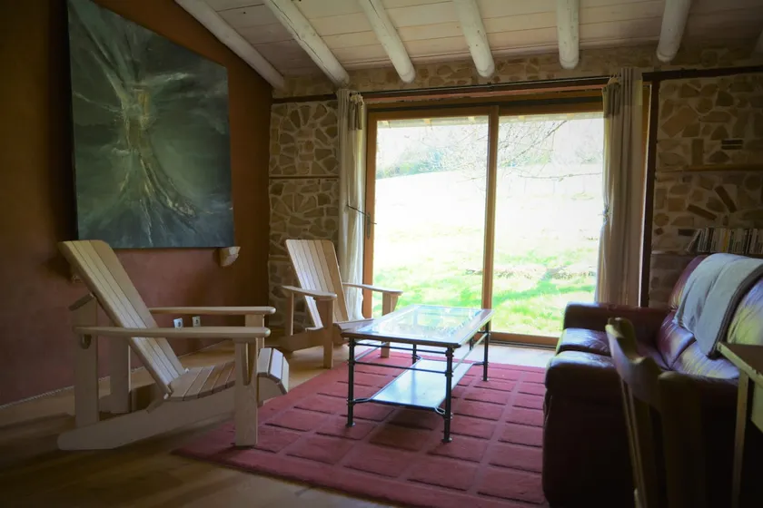 Quiet 6-person gîte on the Jura plateau - Image 1