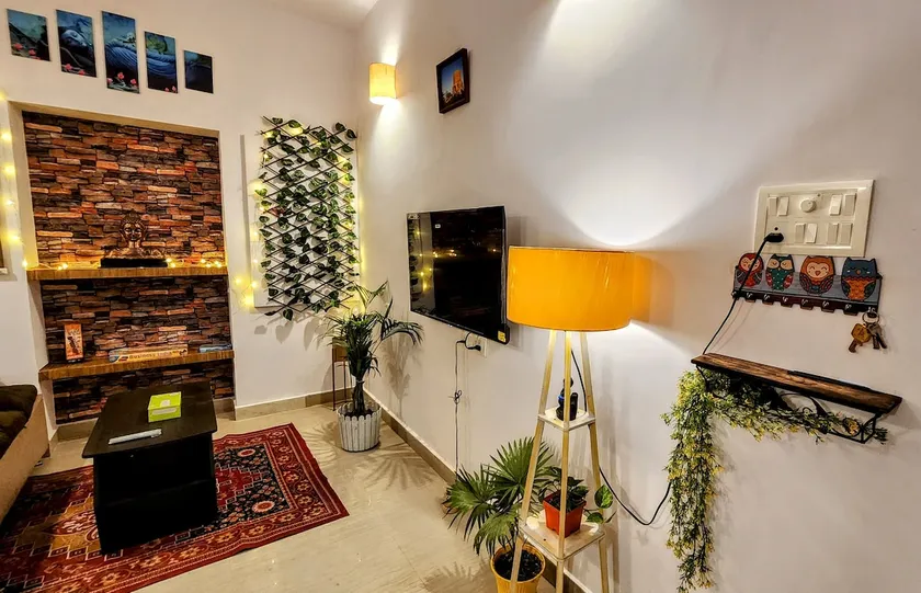 MyHome Buddha: Luxury Apartment Near Assi & BHU - Image 1