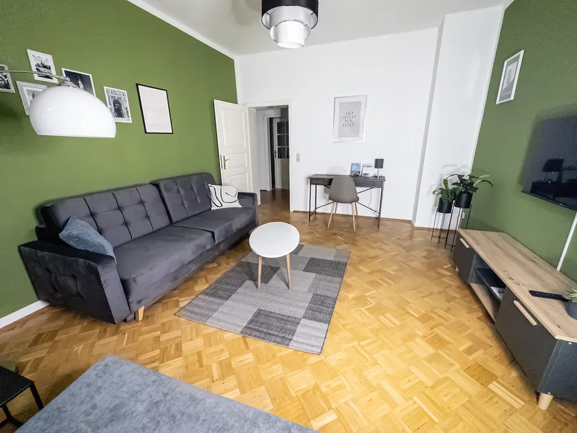 First-class 3-room apartment - Image 1