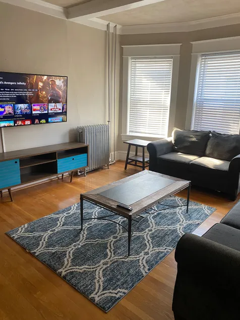 Highland Park 1 - Clean Budget Stay- Near Downtown - Image 1
