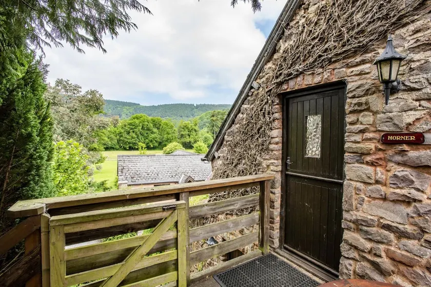 Horner at Duddings - sleeps 2, indoor pool etc - Image 1