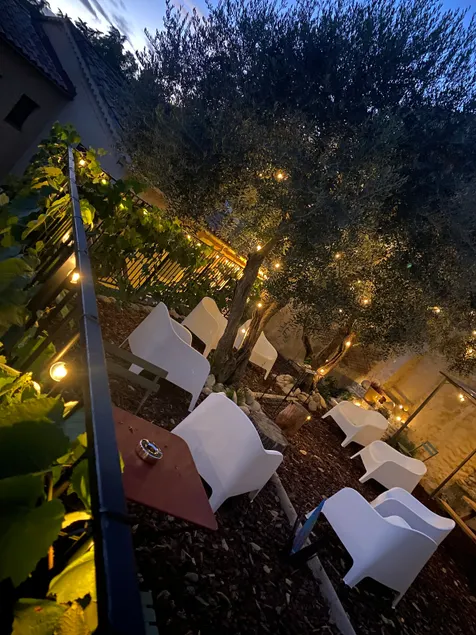 Charming T2 in the heart of Provence - Image 1