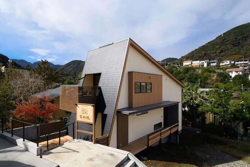Hakone Yumoto Station Nearby | Spacious 2LDK | Semi-Open Air Bath | BBQ Terrace | Extraordinary Pleasure - Image 1