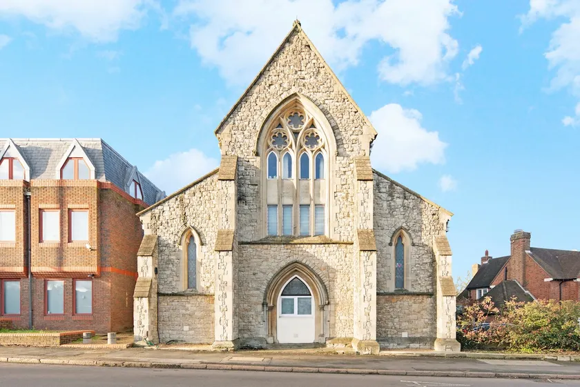 Stunning one bed apartment near Windsor and Ascot - Image 1