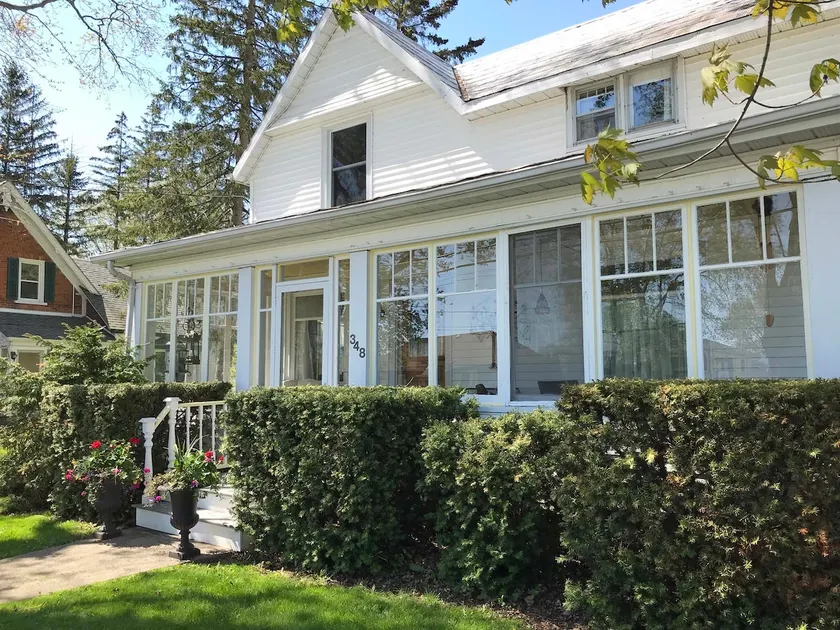 Gwyn Haven - Spacious Charming Century Home in Wellington - Image 1