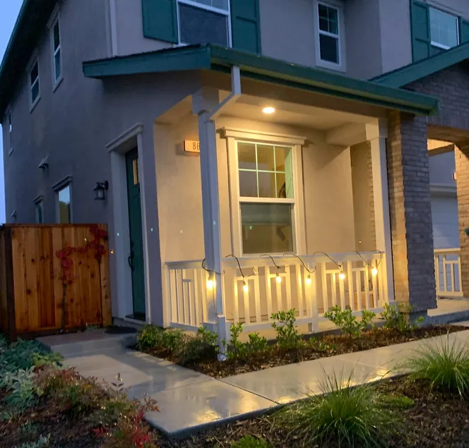 Luxury Studio In Optimal Petaluma Location - Image 1