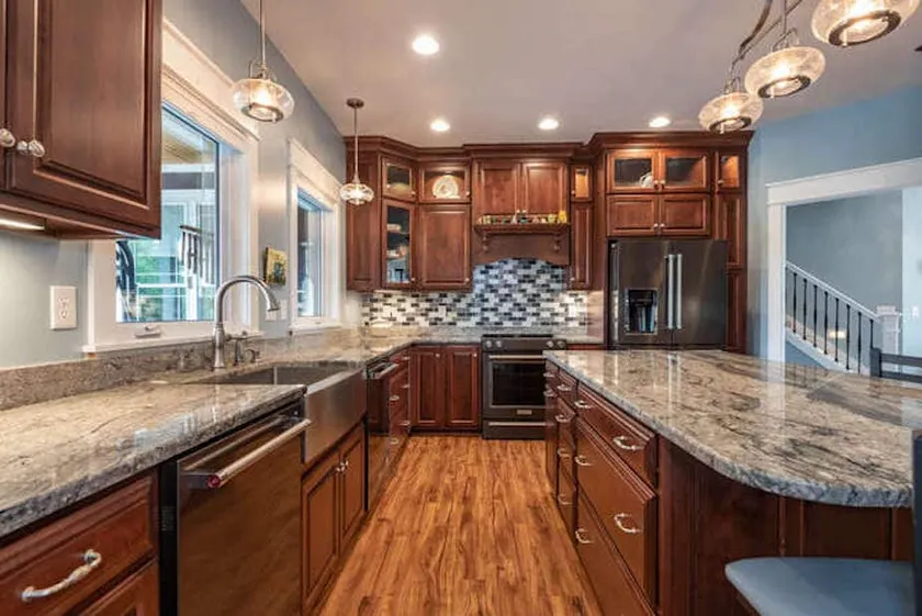 4 Ensuite Resort Living 12+ Pool & Tons of Fun - Image 1