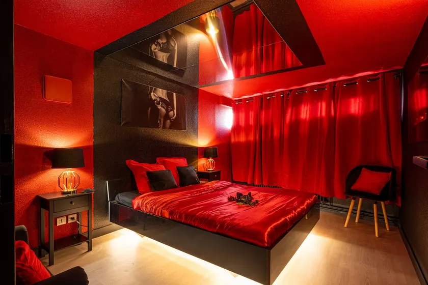 Sensual Cocoon - 50 Shades - Love Room Montbéliard - Image 1