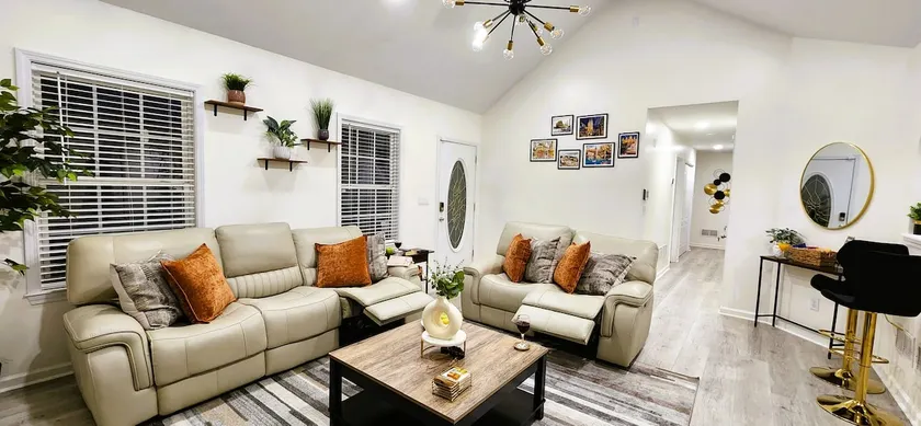 Relaxed Cozy Nest Oasis - Image 1