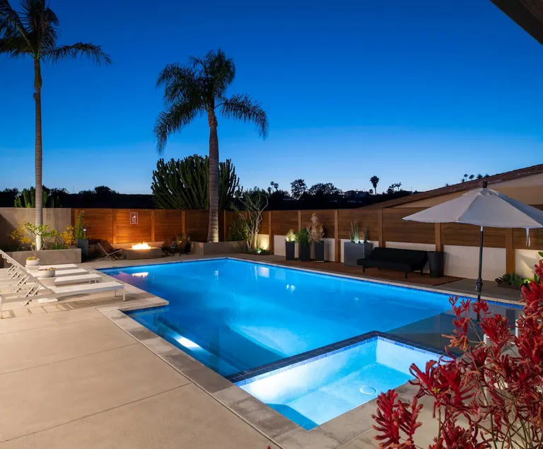 Safe Haven Lux Resort Home - Image 1