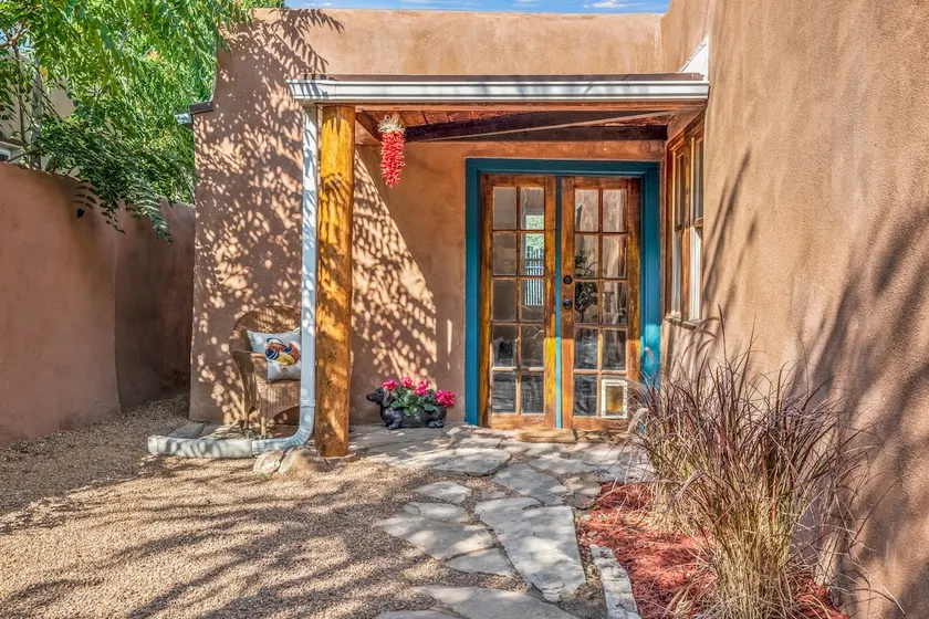 Private 2bd/1bath Adobe in the heart of Santa Fe - Image 1