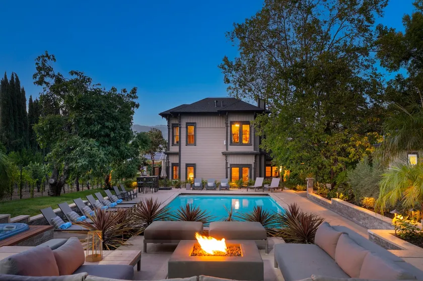 Luxurious Wine Country Estate - Image 1