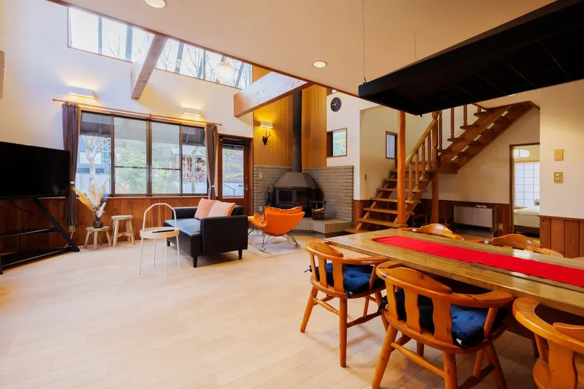 Sansuien ”Michi” with cafe restaurant ticket | Rental villa with hot spring Gaia Resort - Image 1