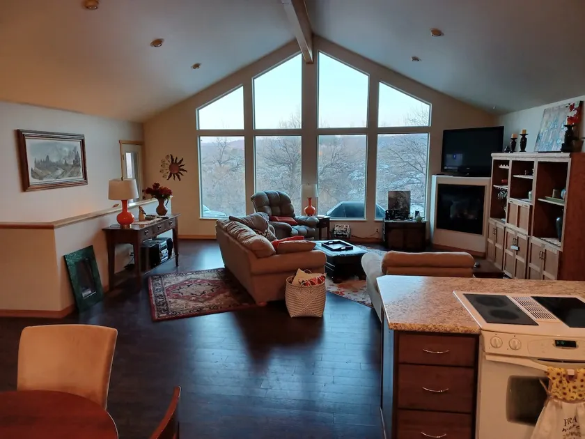 Waterfront Home near Twin Falls & Snake R. Canyon - Image 1
