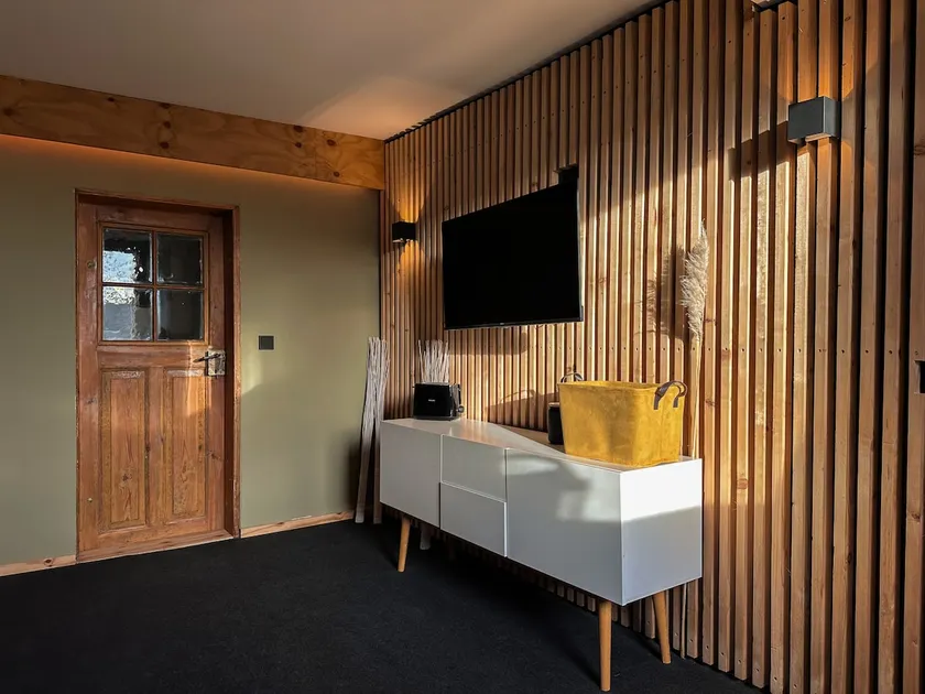 Woody Cabin - Image 1