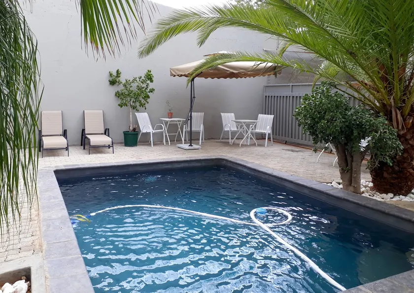 Bateleur Self-Catering - Image 1