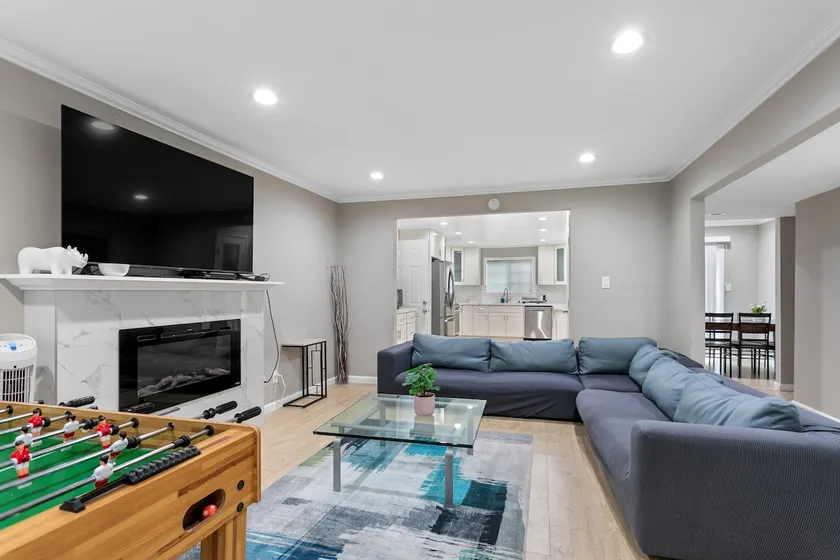 Remodeled 5BR/3BA Silicon Valley Home - Sleeps .ab - Image 1