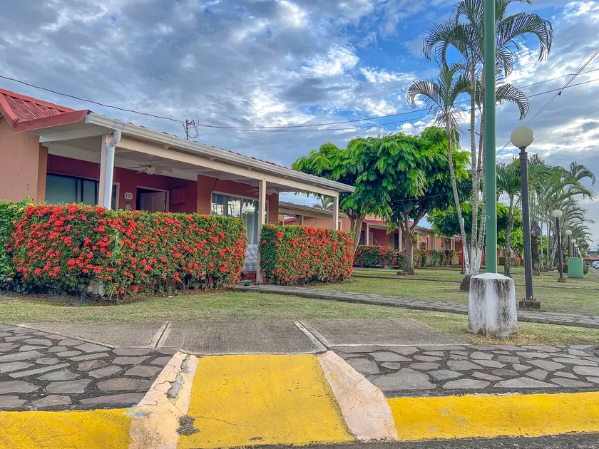 Villas Paraiso - Image 1