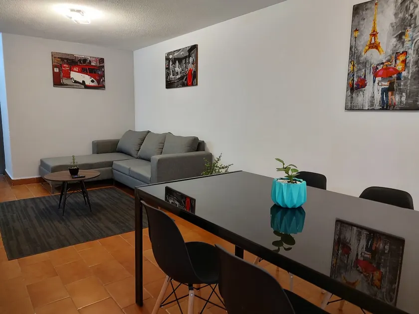 Great location and very comfortable - Image 1