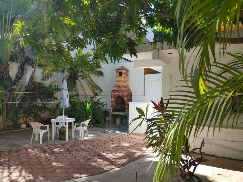 2nd Floor 1 minute to beach - Image 1