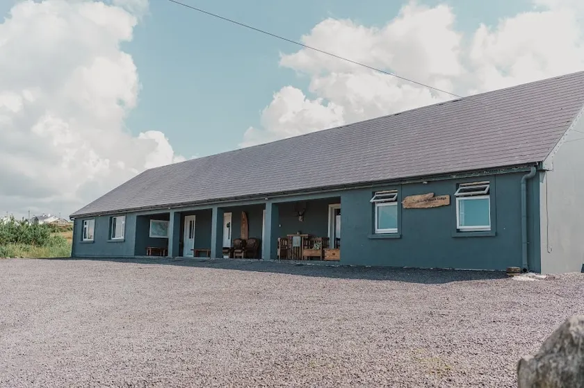 Killeen Beach Lodge - Image 1