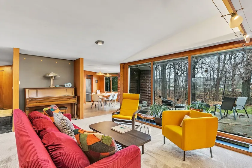 Mid-Century Modern Dream Getaway - Image 1