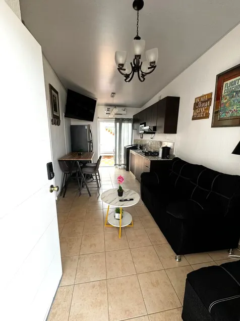 Urban Gem Hosting - Image 1