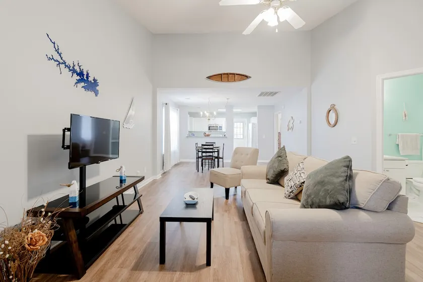 On Lake Time | 2BR | Minutes To Lake Murray - Image 1