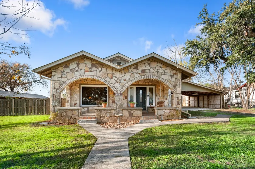 A Place on Pecan - Image 1