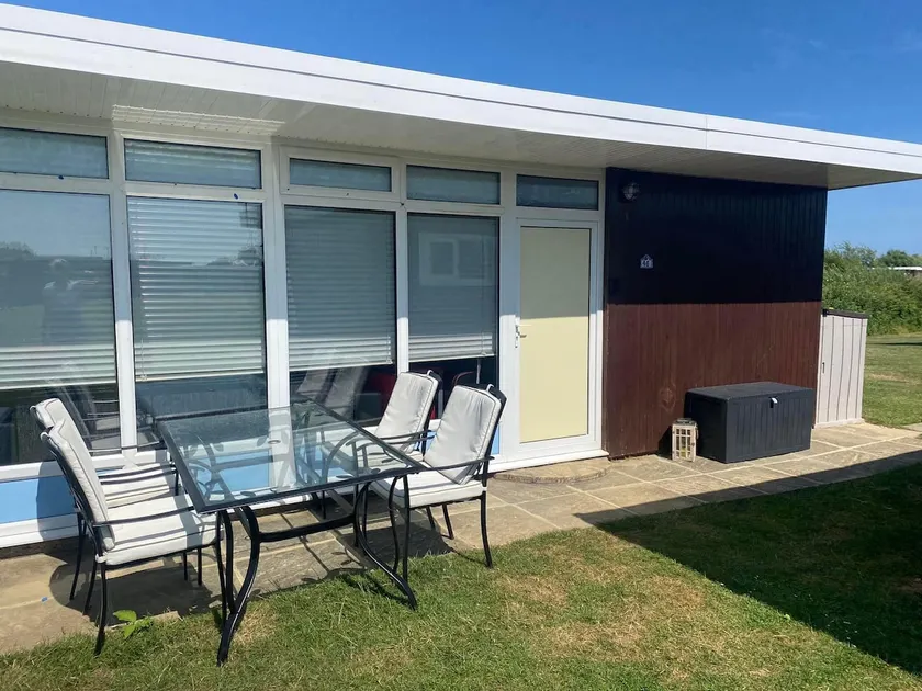 Valencia, 2 bedroom Chalet with onsite pool - Image 1