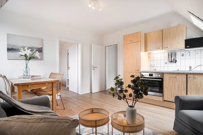 Bright apartment with 2 bedrooms - Image 1