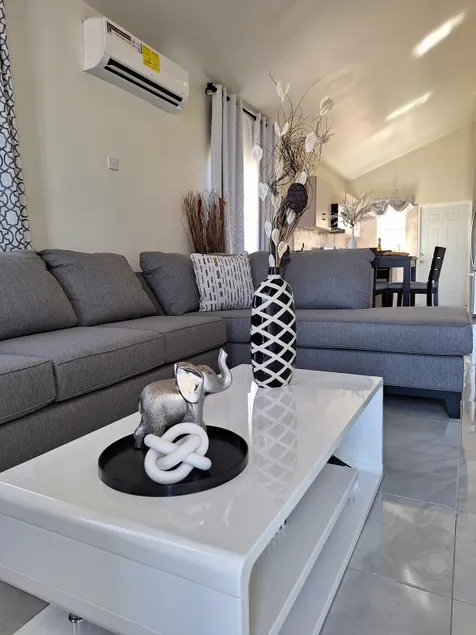 Discovery Bay Oasis - Image 1