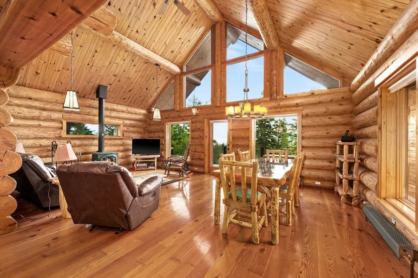 Split Rock Blockhaus mit Blick auf den Lake Superior, ruhig gelegen in 100 Jahre alten White Pines - Image 1