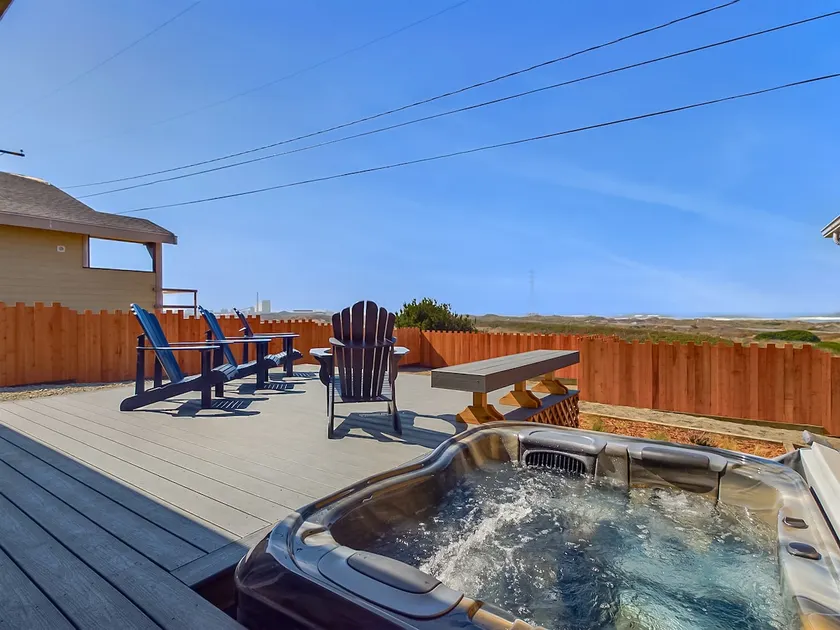 Sunset Bliss-Luxury-Hot Tub - Image 1