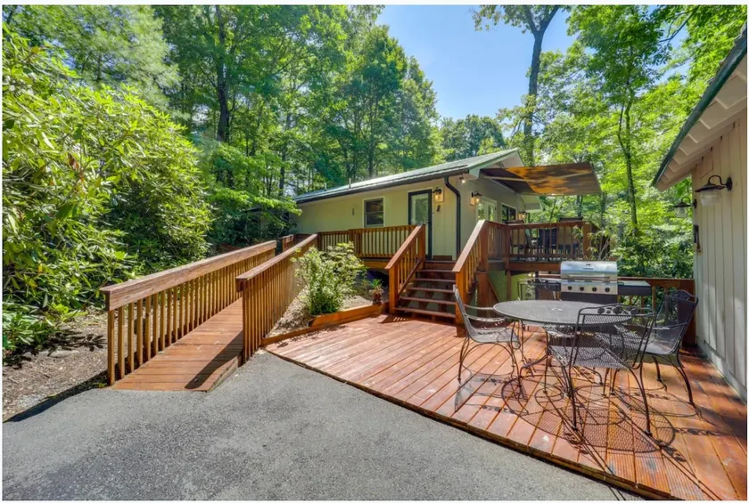 Cozy mtn retreat near Grandfather MTN and skiing! - Image 1