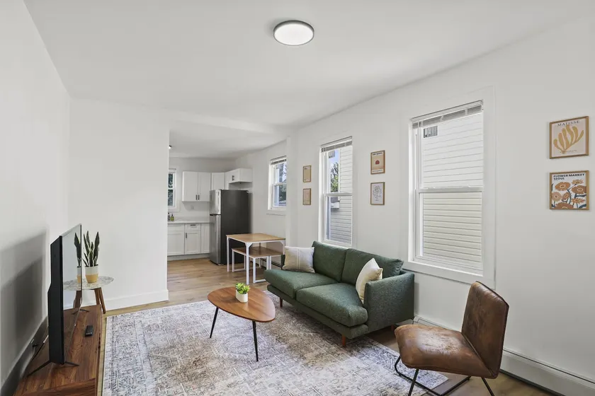 1 Bed + Office w Daybed! Close to NYC Transpo! - Image 1