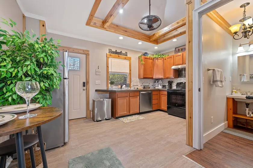 Cozy 2BR Cottage Near UD & Miami Valley Hospital - Image 1