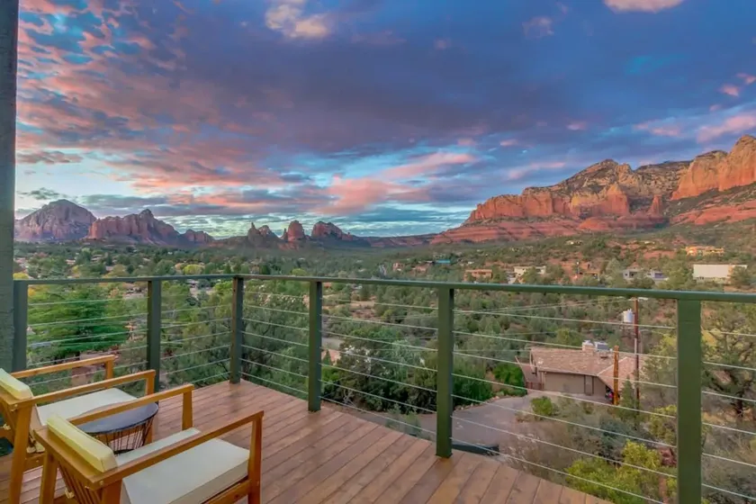 The Bouji Hippie Retreat w Amazing Views - Image 1
