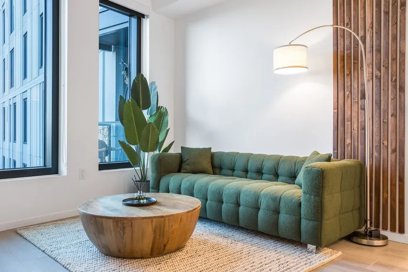 Luxury Highrise Near SF | Workspace, Pool, Parking - Image 1