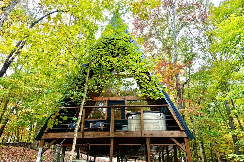 The Florence Cabin at Highland Hill - Image 1