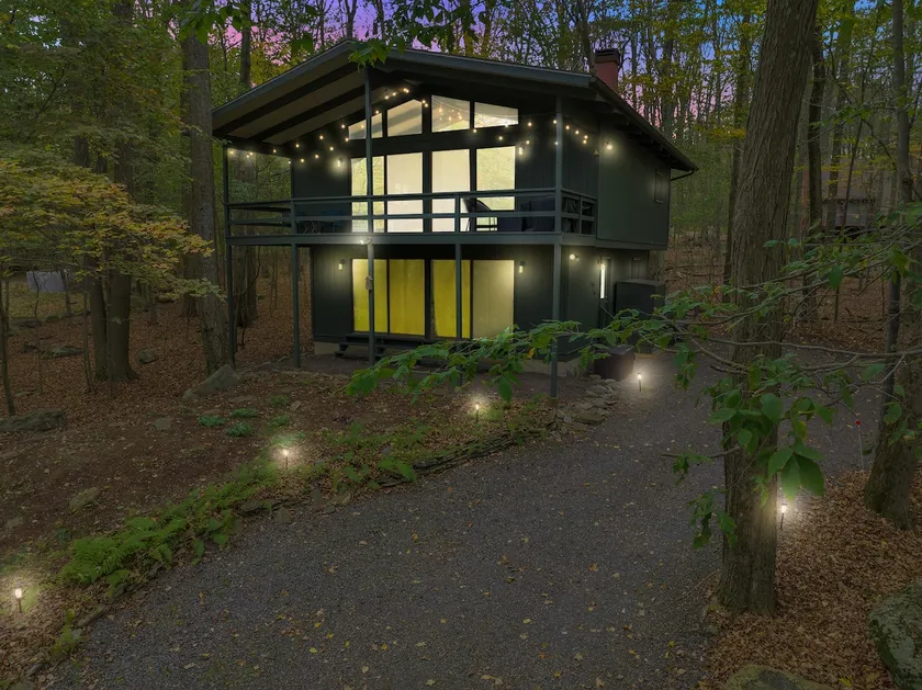 Wander Chalet in Poconos Resort - Image 1