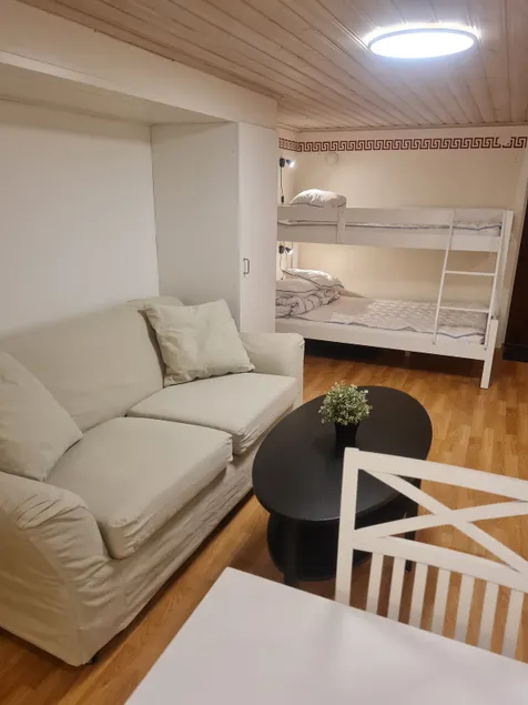 Cozy Basement Apartment - Image 1