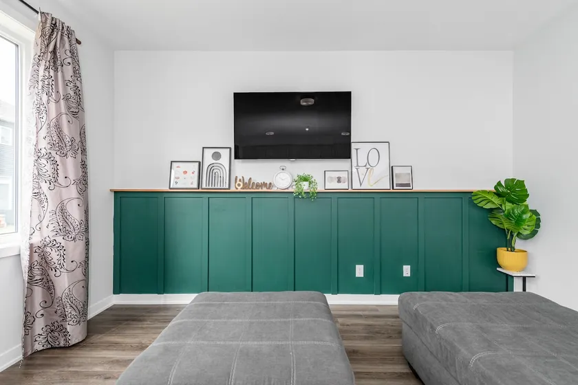 The Green Bohemian: 3beds, 3mins to CanTire Centre - Image 1