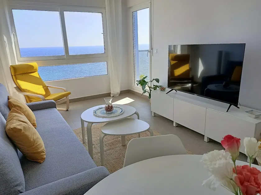 Junto Al Mar - Image 1