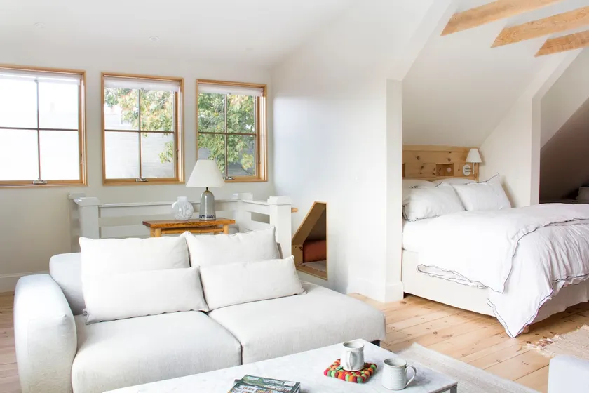 Luxury Retreat In Back Cove | 10 Min to Downtown - Image 1